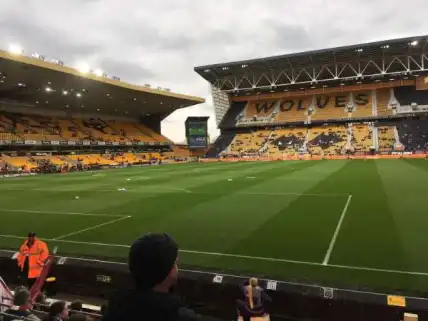Vue Molineux Section SL2